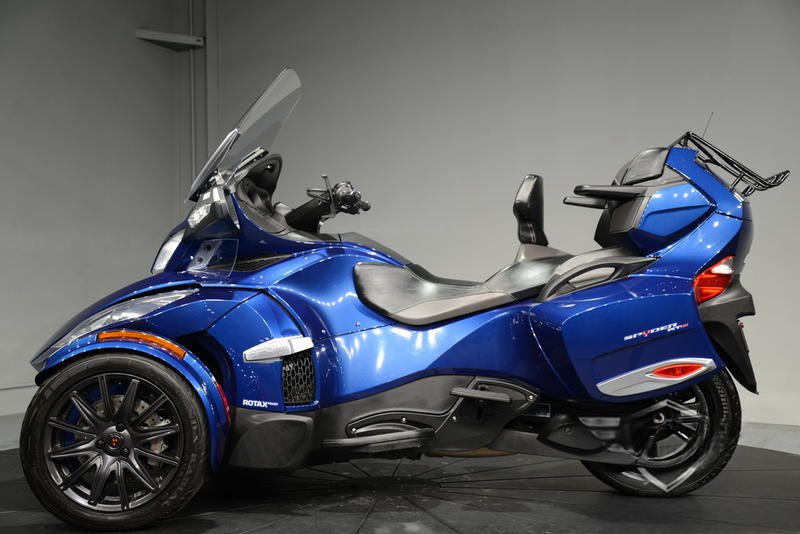 2016 can am spyder rt 6 speed semi automatic (se6) 2016 can am spyder rt 6 speed semi automatic (se6)